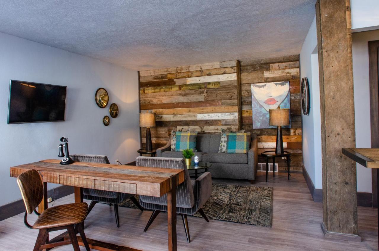 Vintage Block Inn & Suites Okoboji Kültér fotó