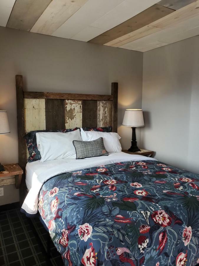 Vintage Block Inn & Suites Okoboji Kültér fotó